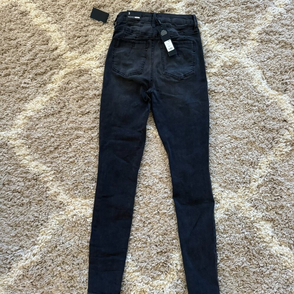 Stretch Curvy Ripped Skinny Jean - Picture 2 of 6